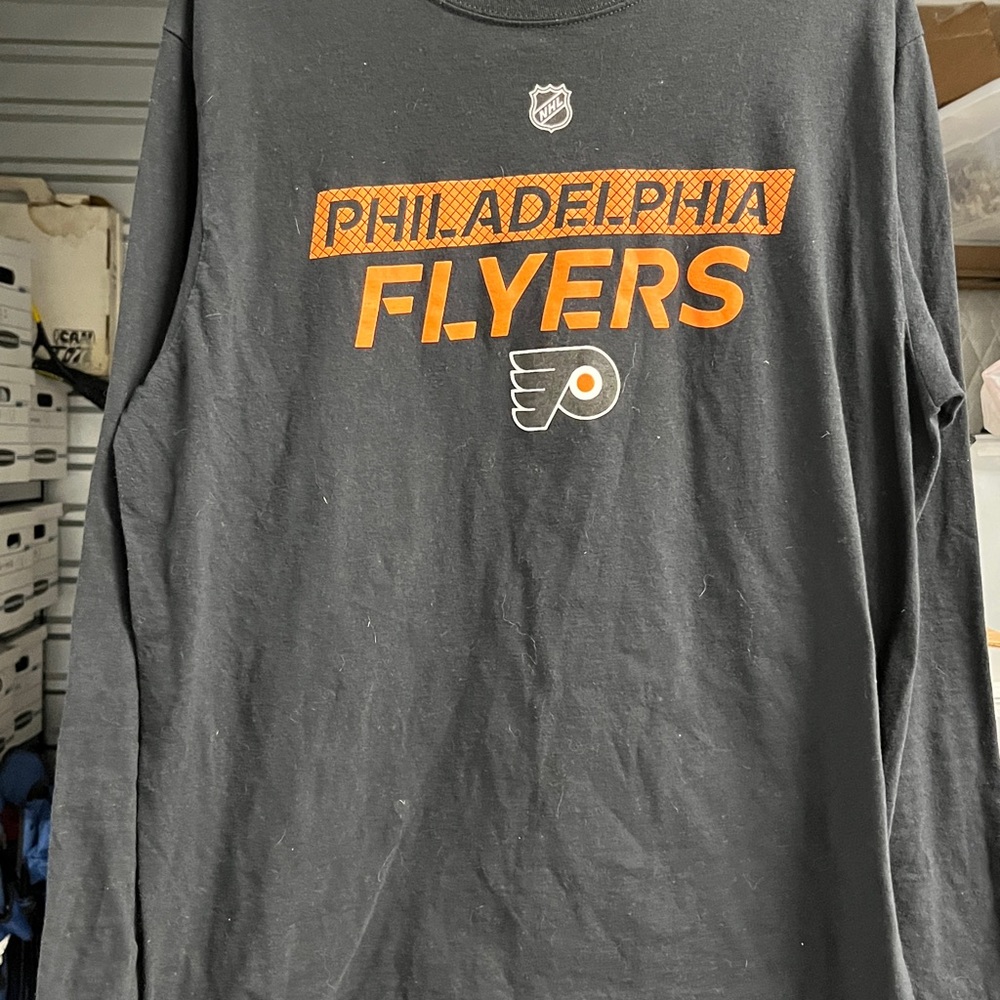 Fanatics Philadelphia Flyers Black and Orange Long Sleeve Tee‎